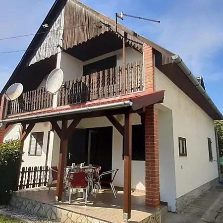 Holiday home Annuska Haz *